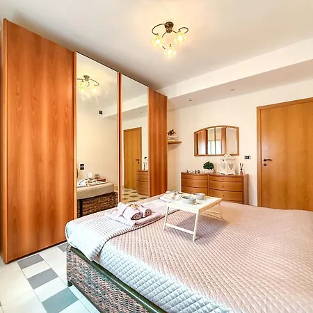 San Marino Apartment, Deluxe Superior Rif A775 アパート