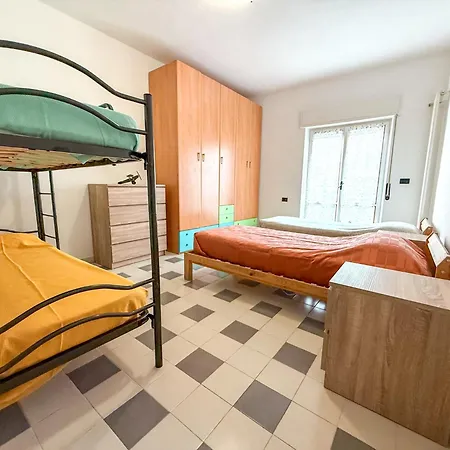 San Marino Apartment, Deluxe Superior Rif A775 アパート *