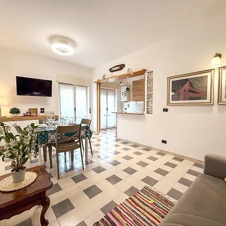 San Marino Apartment, Deluxe Superior Rif A775 アパート *